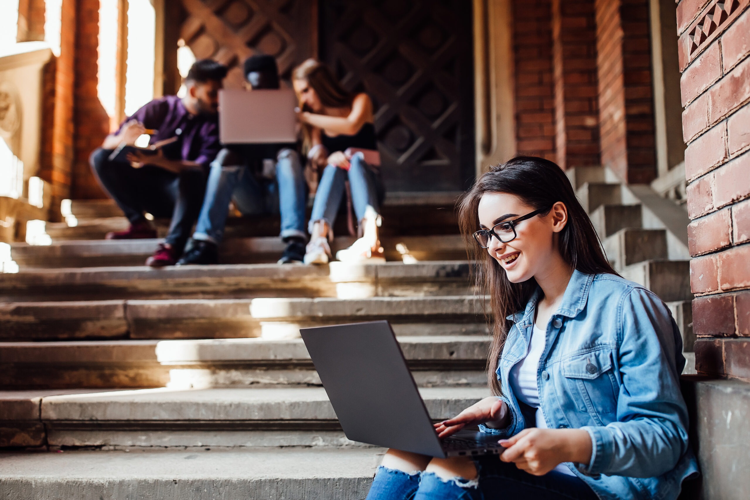 Students & Professionals – Learn advertising metrics quickly.