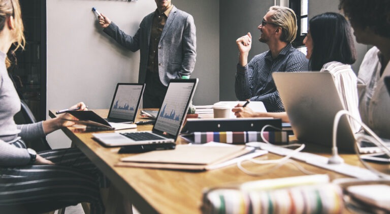 Agencies & Media Buyers – Provide accurate campaign reports.